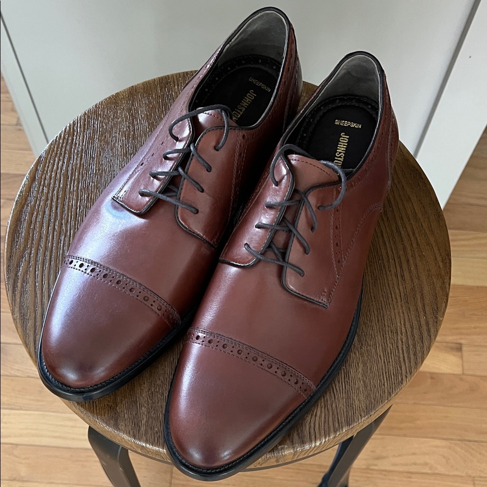 Johnston and Murphy Brown Leather Men's Dress Shoes